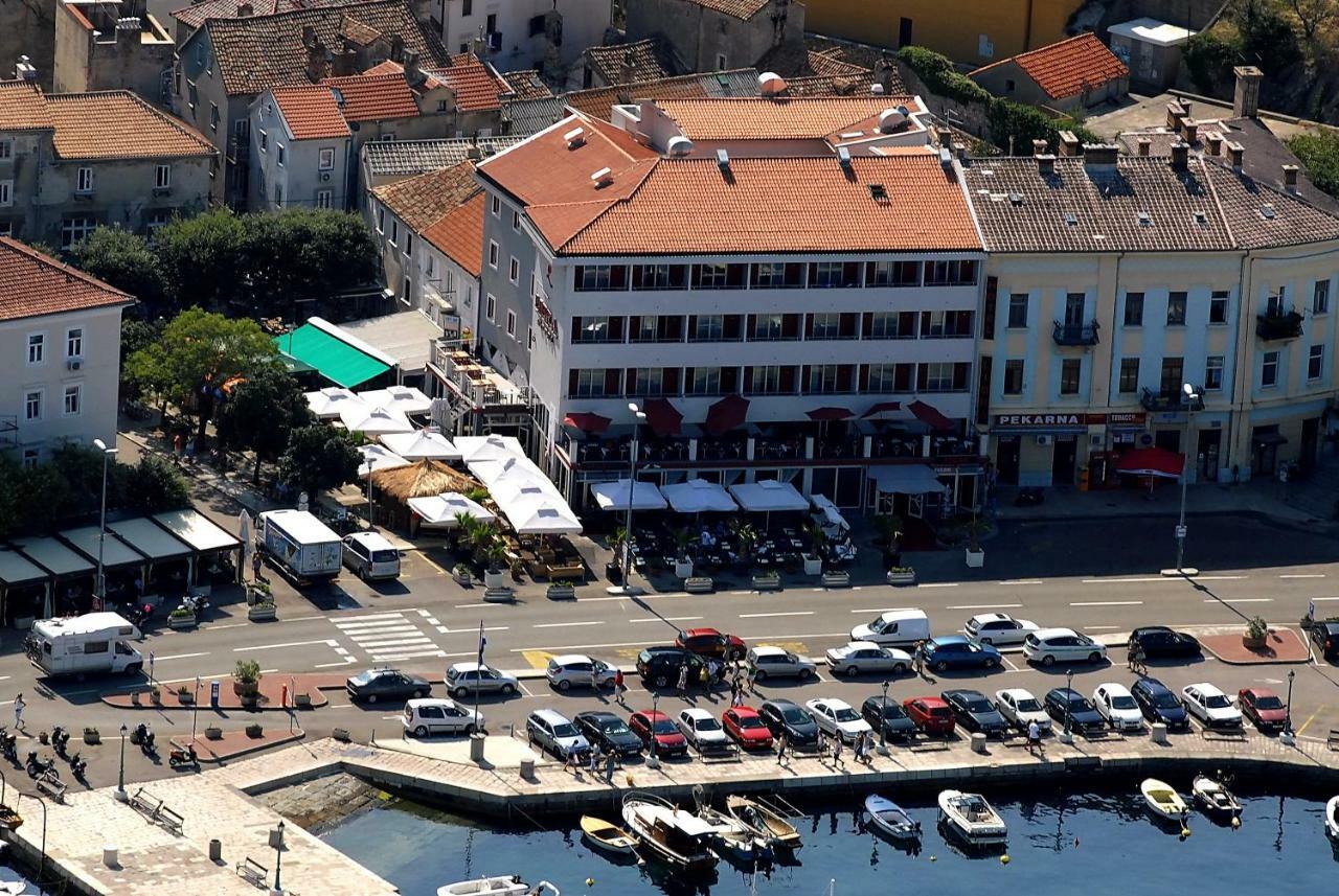 Apartment Jelena Senj  Bagian luar foto